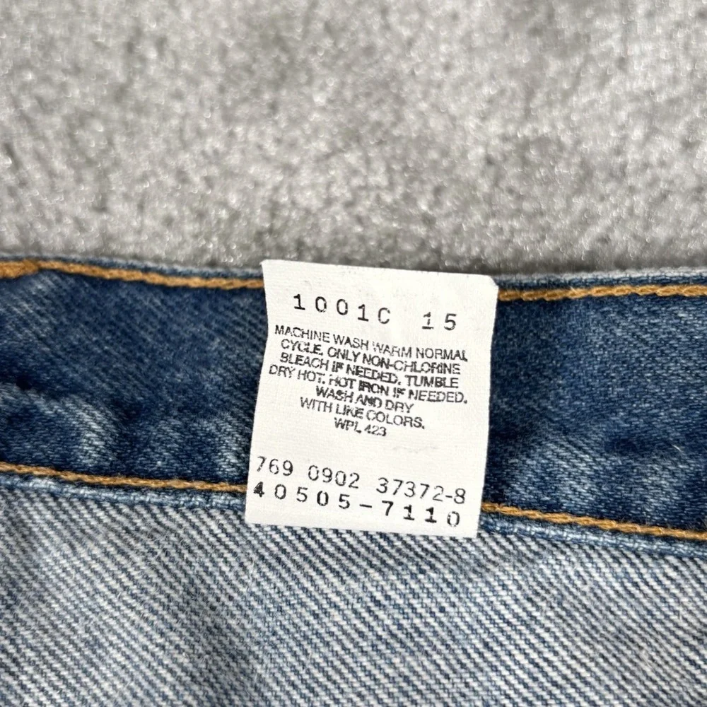 Vintage Levis 505 Jeans Regular Fit Straight Leg Blue Denim Cotton Faded 2002